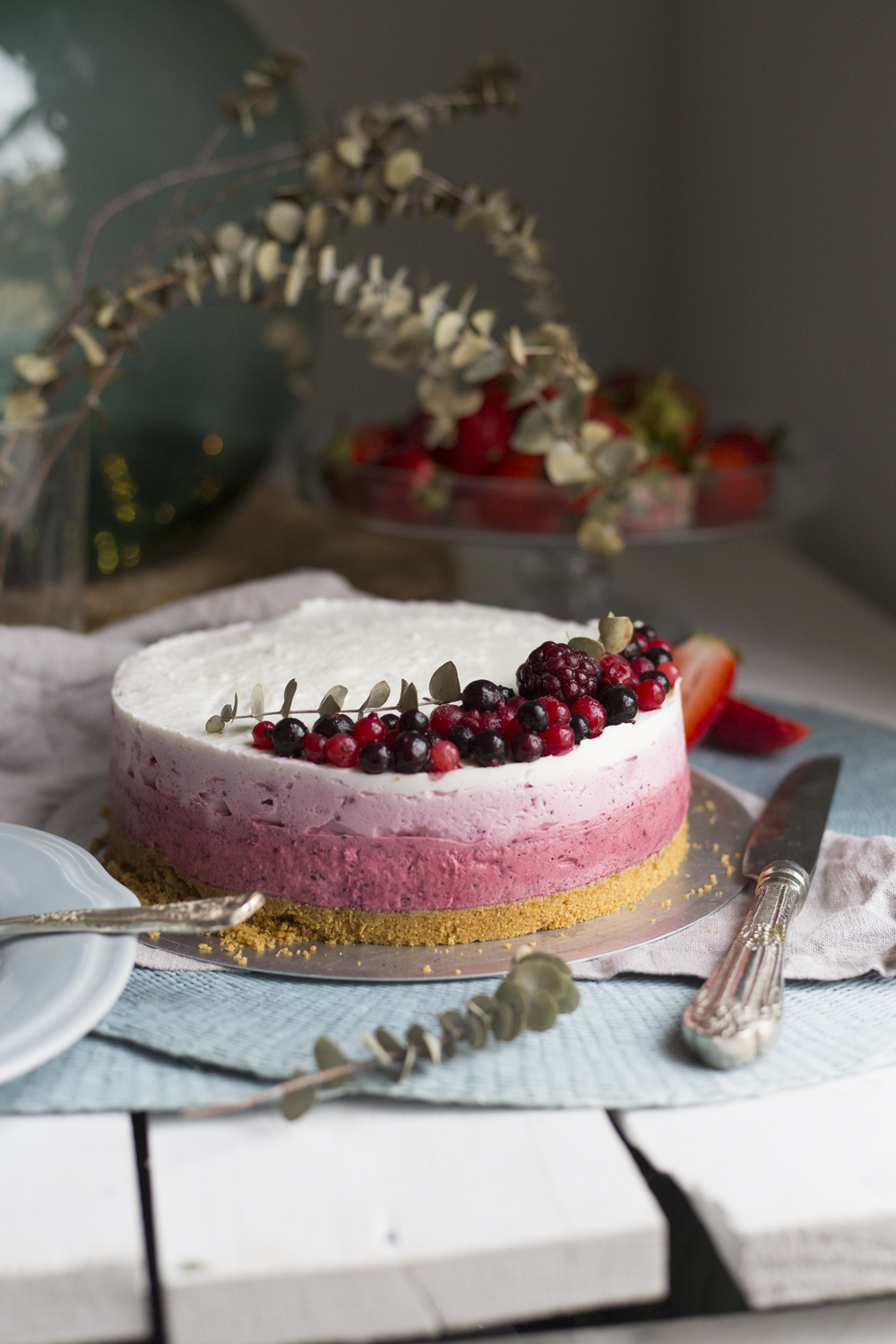 Tarta de yogur y frutos rojos | La Cuchara Azul Hacer tartas es un pecado,  lo sabemos, de hecho el pecado está sustancialmente vinculado al tamaño de  la tarta, pudiendo llegar a